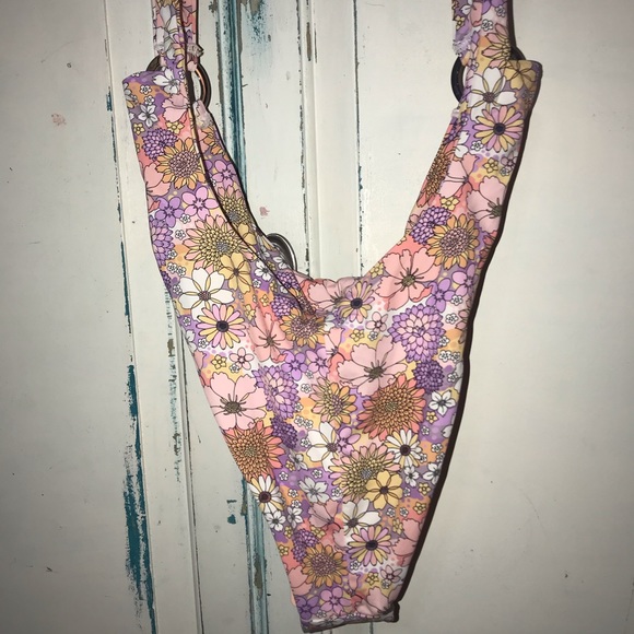 Chloe Rose sexiest floral Sun Chaser monokini - Picture 10 of 16